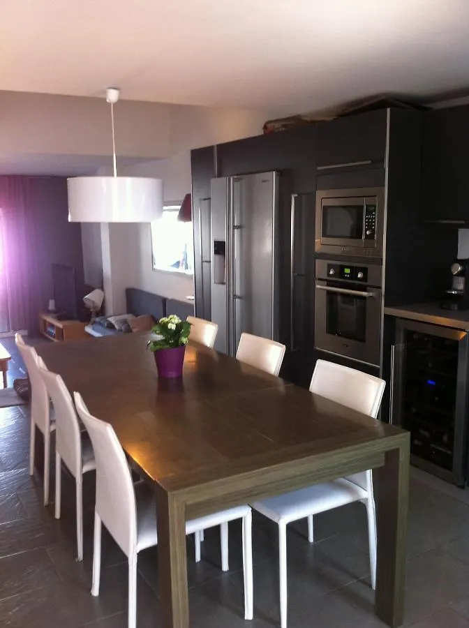 Holiday home Casa Con 3 Habitaciones Amarre Y Wifi Ref 195 Empuriabrava