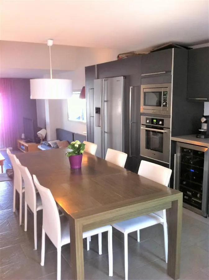 Casa Con 3 Habitaciones Amarre Y Wifi Ref 195 Empuriabrava 0*,  Spain