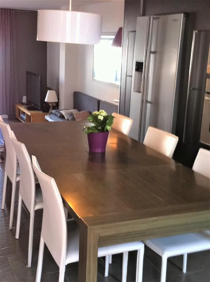 Casa Con 3 Habitaciones Amarre Y Wifi Ref 195 Empuriabrava Holiday home