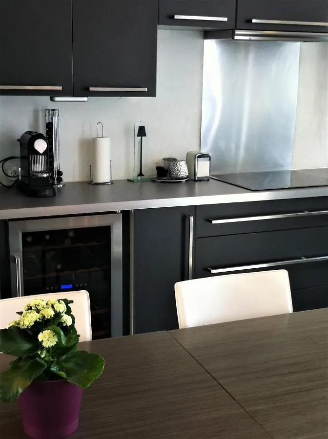 Holiday home Casa Con 3 Habitaciones Amarre Y Wifi Ref 195 Empuriabrava Spain