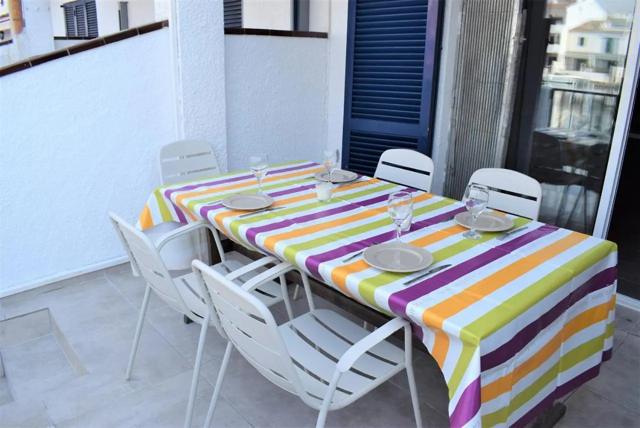 Casa Con 3 Habitaciones Amarre Y Wifi Ref 195 Empuriabrava 0*,  Spain