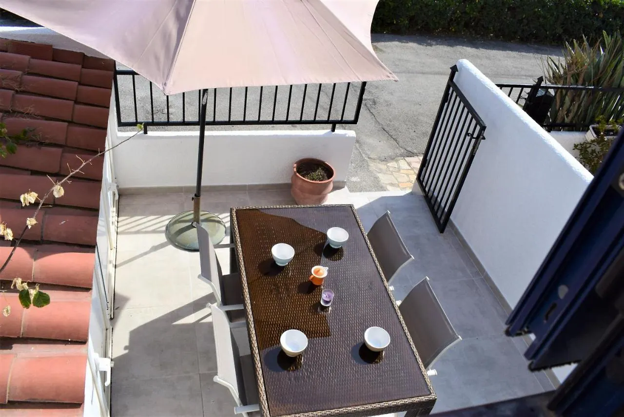 Holiday home Casa Con 3 Habitaciones Amarre Y Wifi Ref 195 Empuriabrava