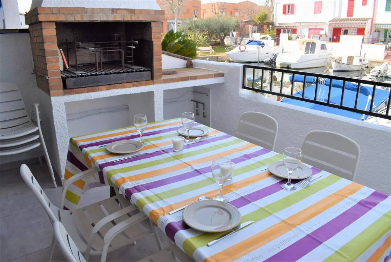 Casa Con 3 Habitaciones Amarre Y Wifi Ref 195 Empuriabrava 0*,  Spain