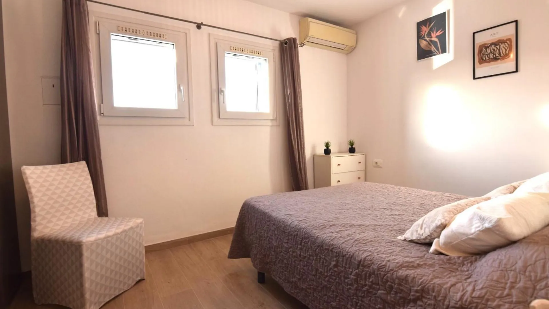 Holiday home Casa Con 3 Habitaciones Amarre Y Wifi Ref 195 Empuriabrava Spain